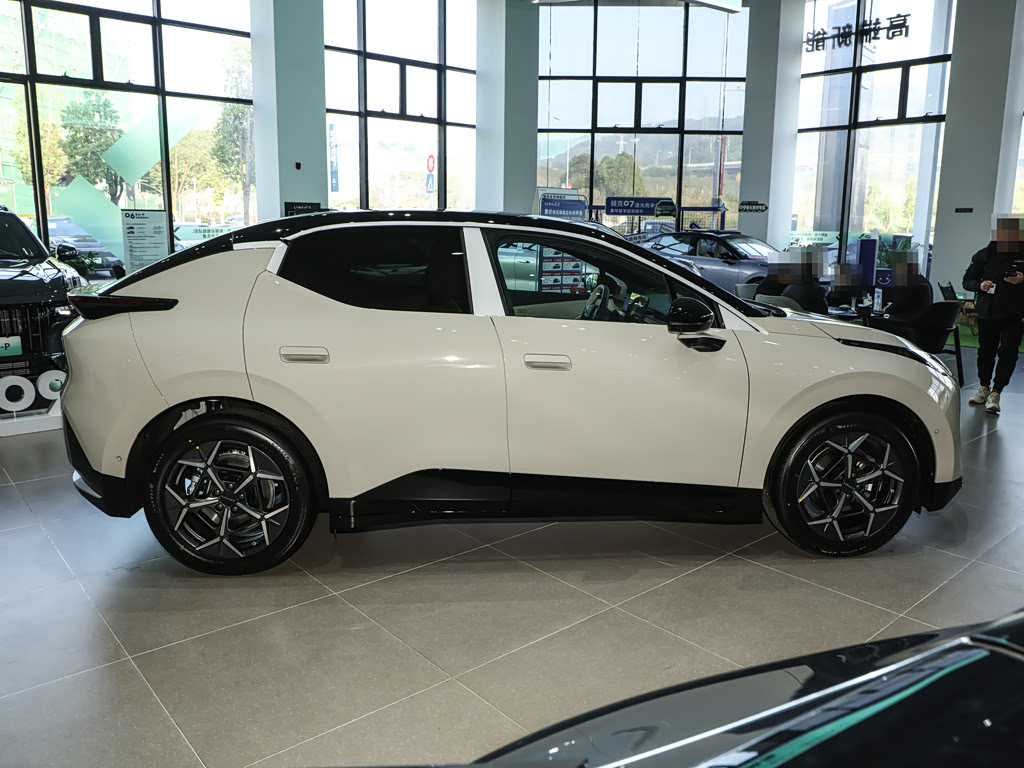 Lynk & Co Z20, фото 2