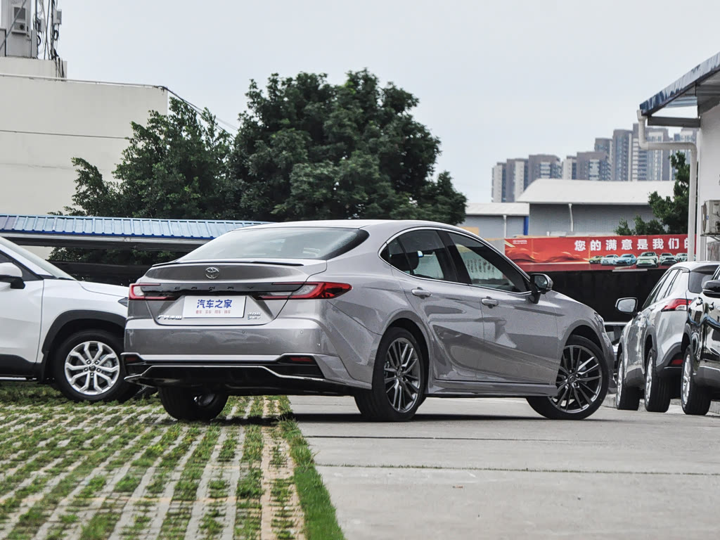Toyota Camry, фото 6